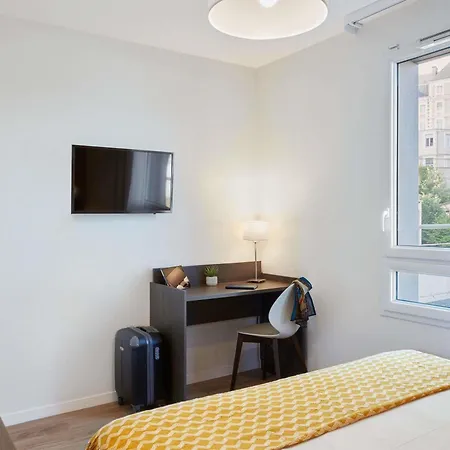 Adagio Access Aparthotel 3*