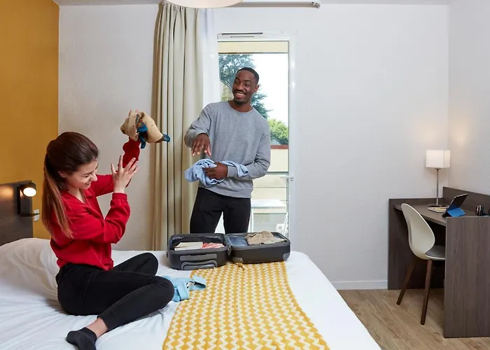 أبارتهوتيل أداغيو أكسيس بويتيرز 3* بواتييه