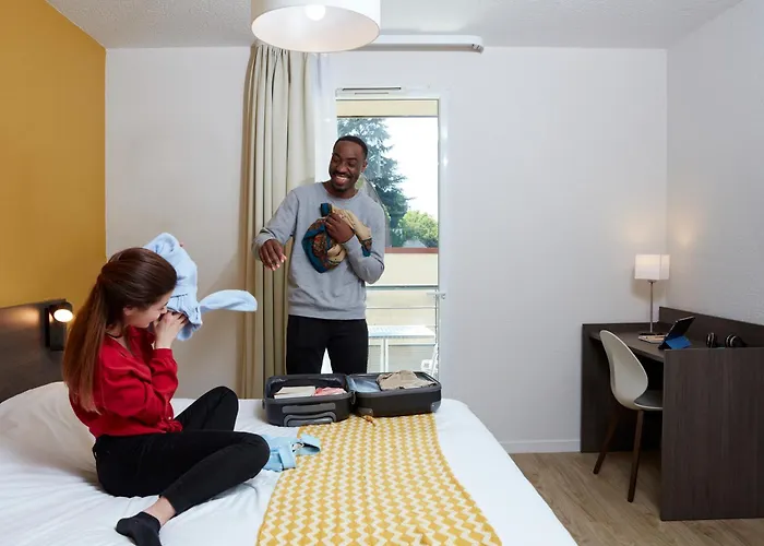 أبارتهوتيل أداغيو أكسيس بويتيرز 3* بواتييه