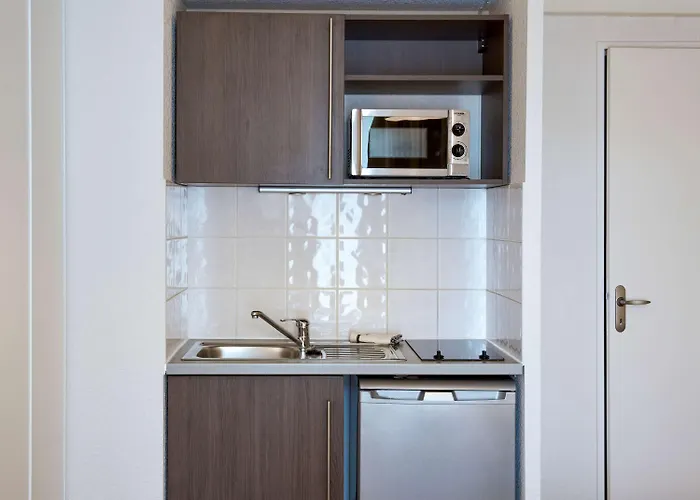 Adagio Access Aparthotel Poitiers