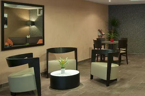 Adagio Access Aparthotel 3*